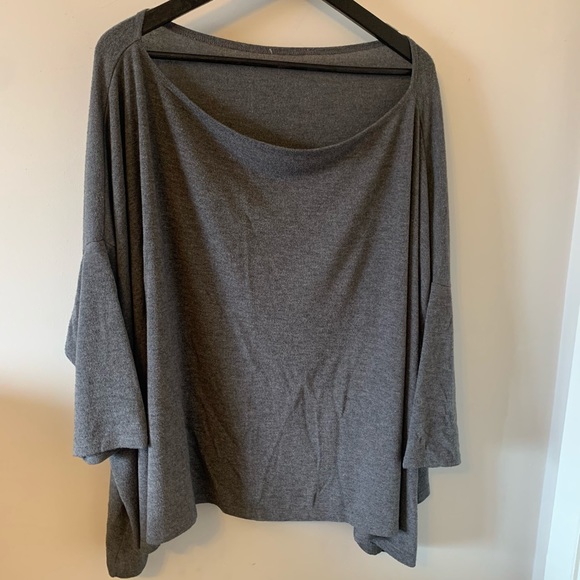 2/$25- Off the Shoulder / Grey / Flowing / Top - Picture 6 of 7